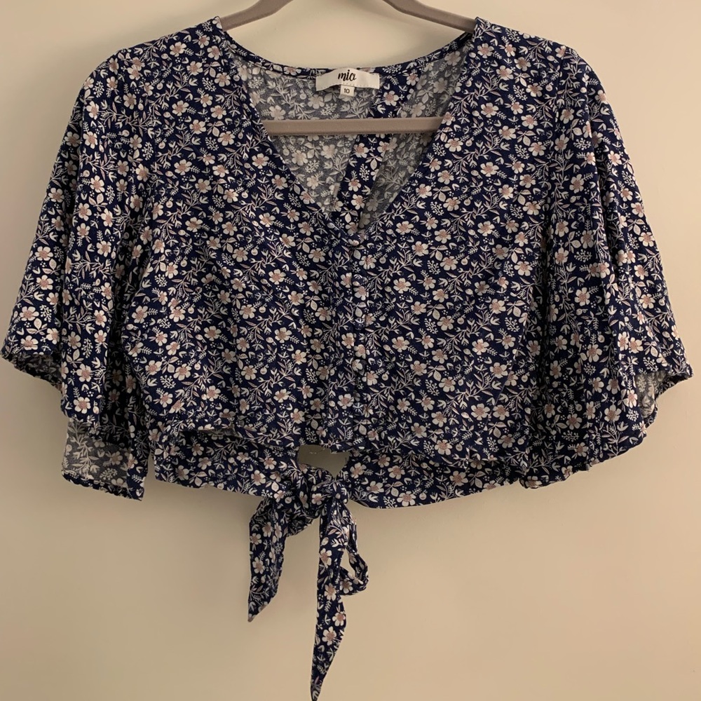 Cropped flower shirt